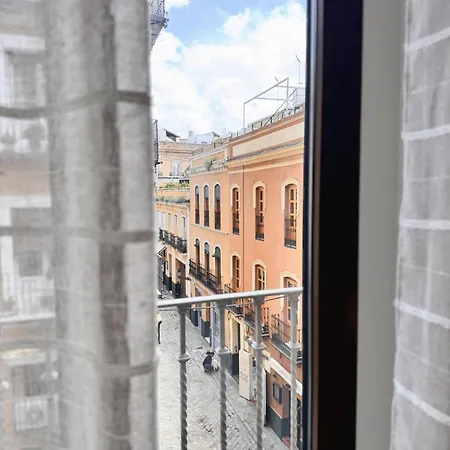 B Elegant & With Unique Views Siviglia