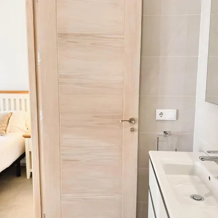 B Elegant & With Unique Views إشبيلية