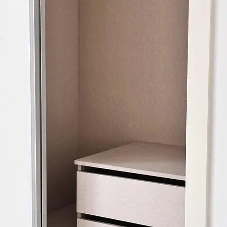 B Elegant & With Unique Views *